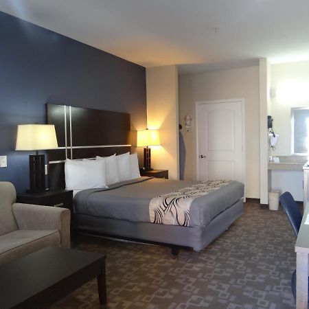 Regency Inn & Suites - เบย์ทาวน์ ภายนอก รูปภาพ